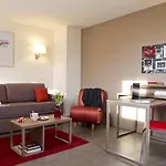 Centre Gare Aparthotel 3*