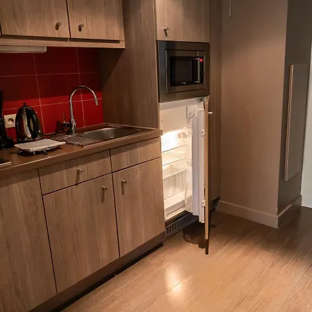 City'o Aparthotel 4*