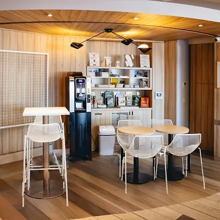 B&B Home Caen Centre Gare 4*