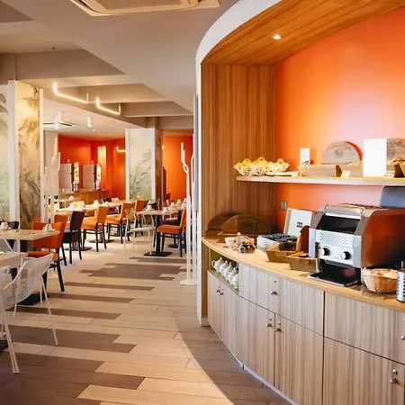 Aparthotel City'o 4*