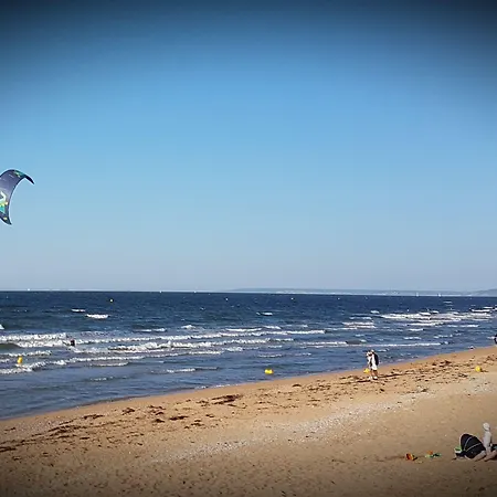 Centre Gare Апарт-отель Кан