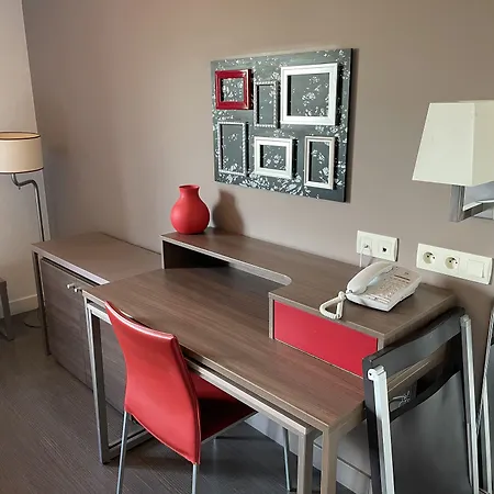 Centre Gare Апарт-отель