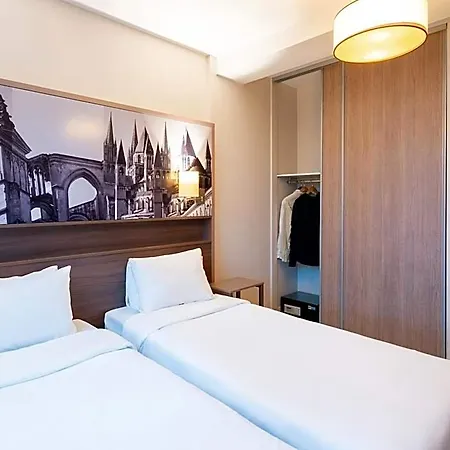 Centre Gare Aparthotel 3*