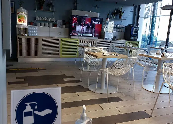 מלון דירות Centre Gare 3*